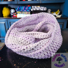 Load image into Gallery viewer, Lavender Snood
